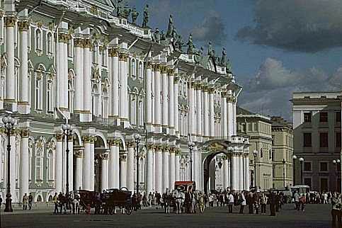   31 Zimnij dvorec (Winter palace)                            