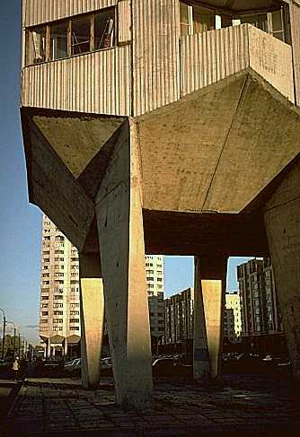   88 Novosmolenskaya nab.                                     